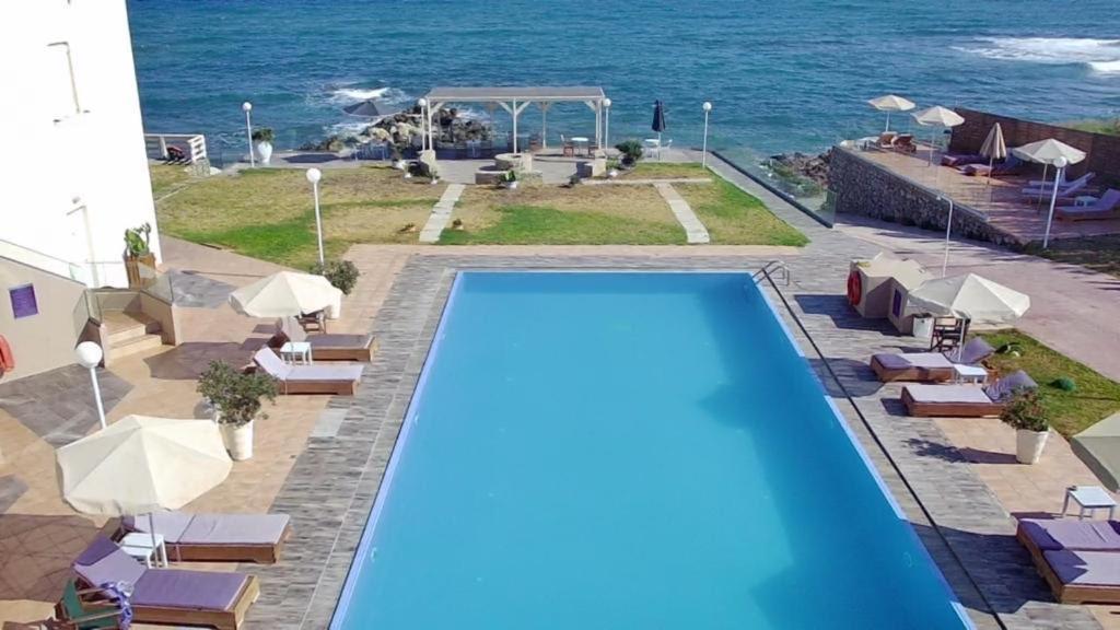 Nautica Hotel Apartments Stavromenos ภายนอก รูปภาพ